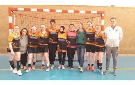Poule de classement +16F (B)